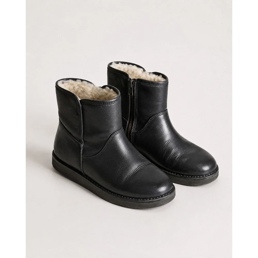 UGG Black Leather Shearling Lined Ankle Boots Side Zip 1017851 Womens Size 9